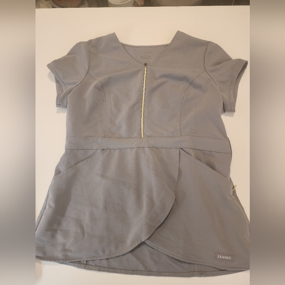 Jaanuu grey tulip gold zipper scrub top medium